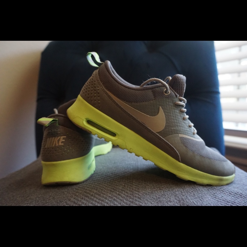 Women’s Nike Airmax Thea